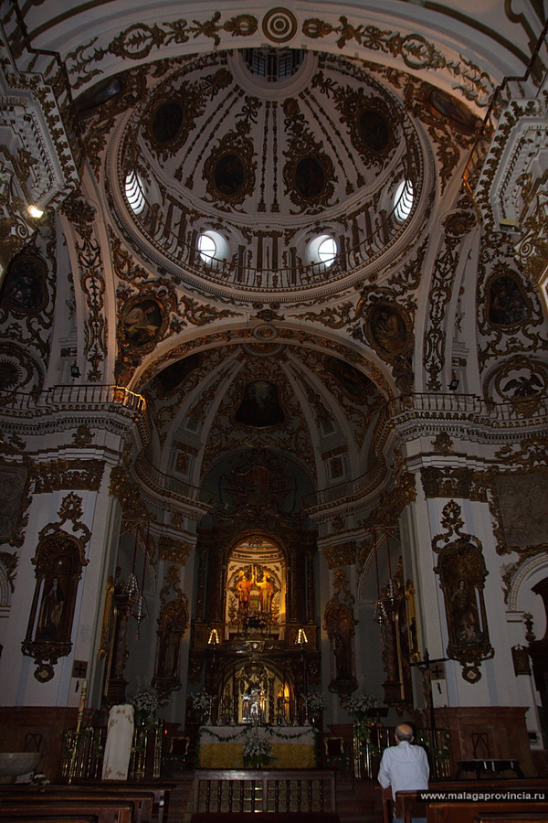 Церкви Малаги. Церковь Iglesia de Los Santos Martires Малага, Испания