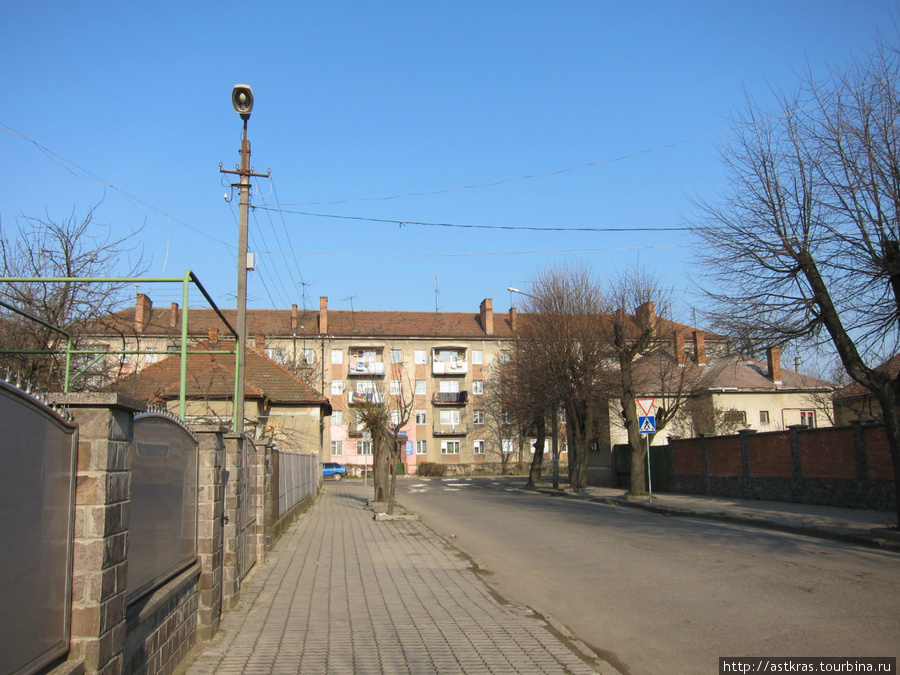 Мукачево (2011.03). Замок «Паланок» и центр города Мукачево, Украина