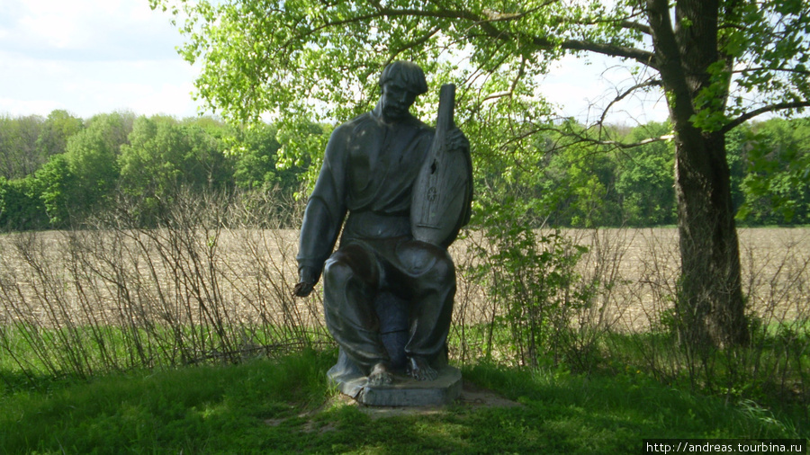 Памятник Кобзарю Ахтырка, Украина