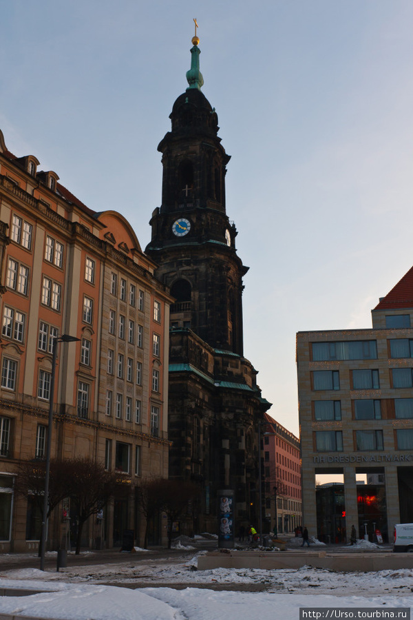 Kreuzkirche (Церковь Креста) на Altmarkt (Старый рынок) Дрезден, Германия