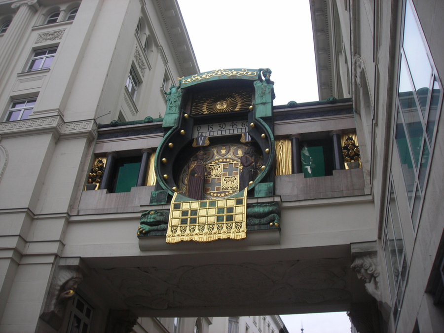 Якорным часам в Вене 100 лет. Вена, Австрия