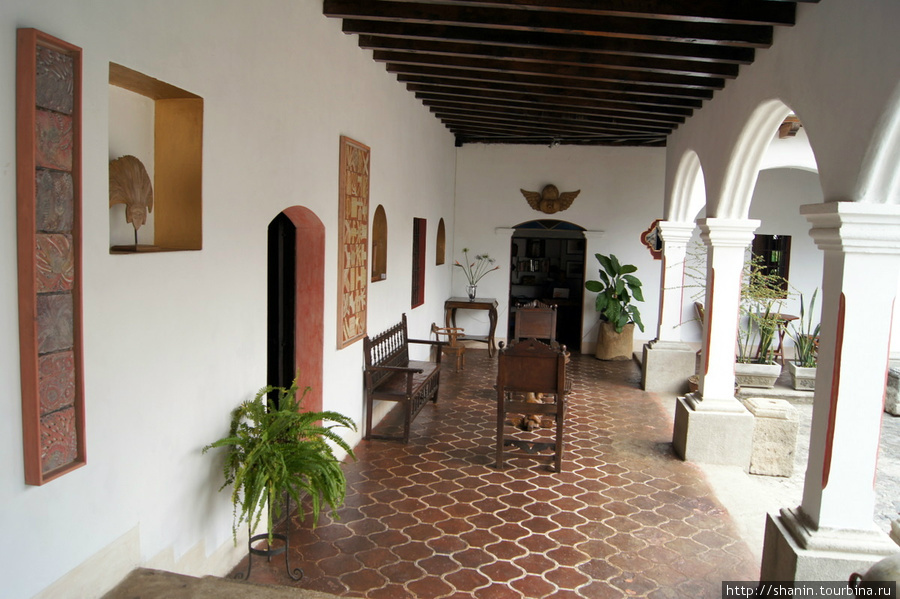 Художественная галерея в Антигуа Антигуа, Гватемала