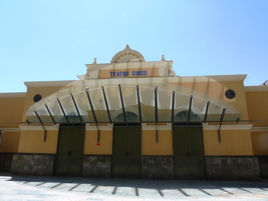 Театр Сирко Ориэла, Испания