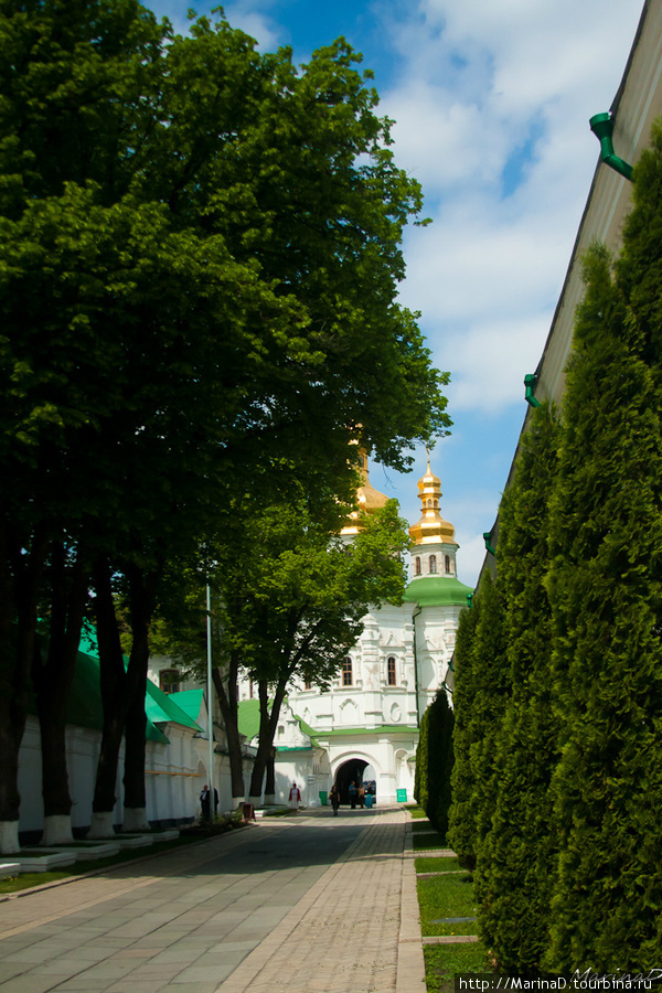 В корпусе справа — хореографические классы Киев, Украина