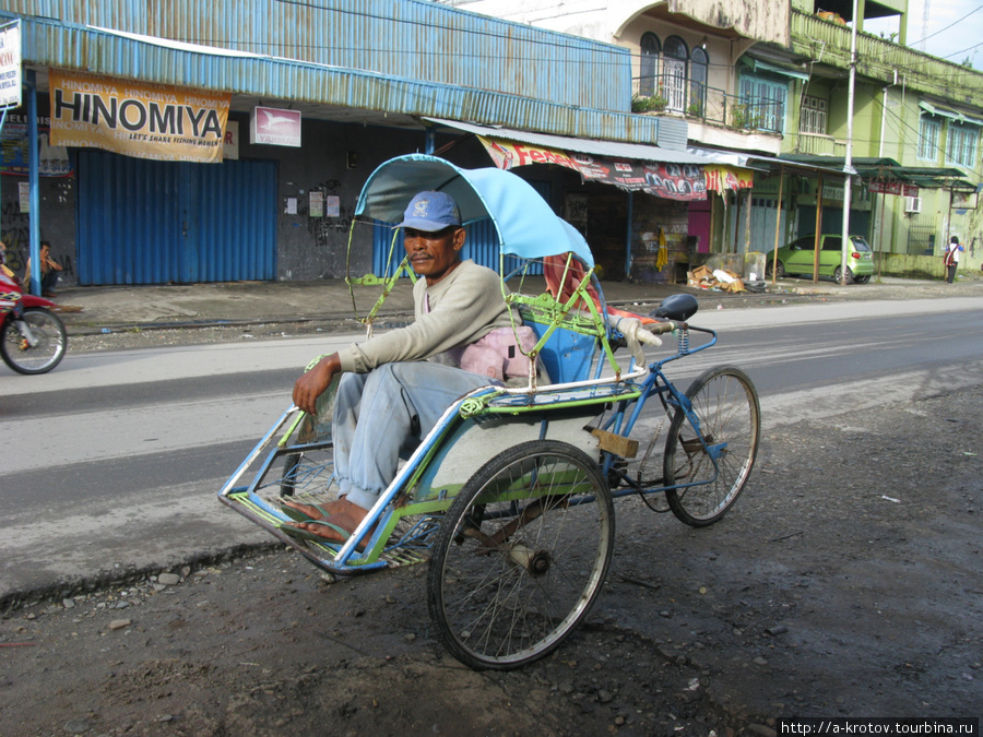 Велорикши — распространены, на удивление Тимика, Индонезия