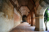 Во внутреннем дворике монастыря Ла Мерсед