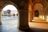 Во внутреннем дворике монастыря Ла Мерсед
