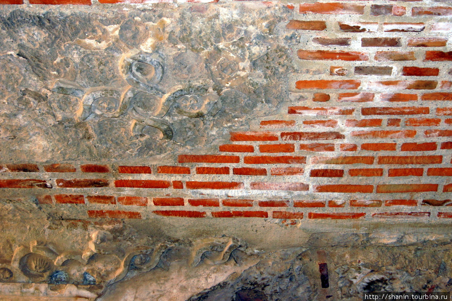 Кусок кирпичной стены Антигуа, Гватемала