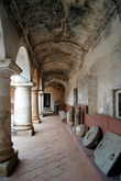 Экспонаты музея на территории монастыря капуцинок