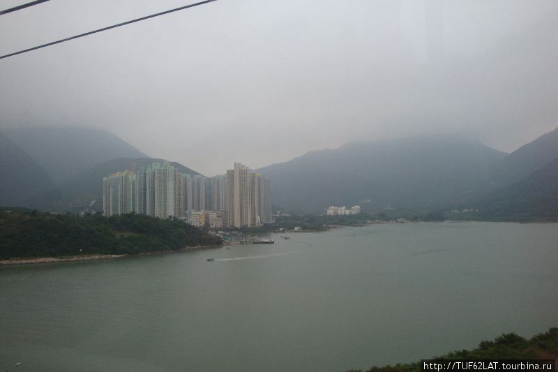 Утренний туман. Остров Лантау, Гонконг