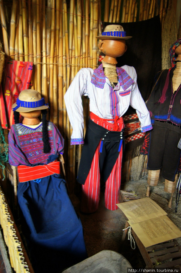 В Музее текстиля в Антигуа Антигуа, Гватемала
