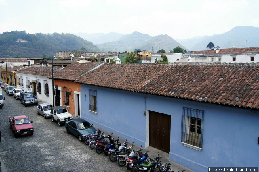 Вид со второго этаже муниципалитета в Антигуа Антигуа, Гватемала