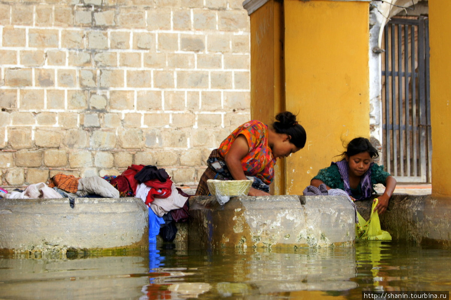 Прачечная самообслуживания в Антигуа Антигуа, Гватемала