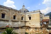 Церковь Святого Фрванциска — вид со стороны монастыря