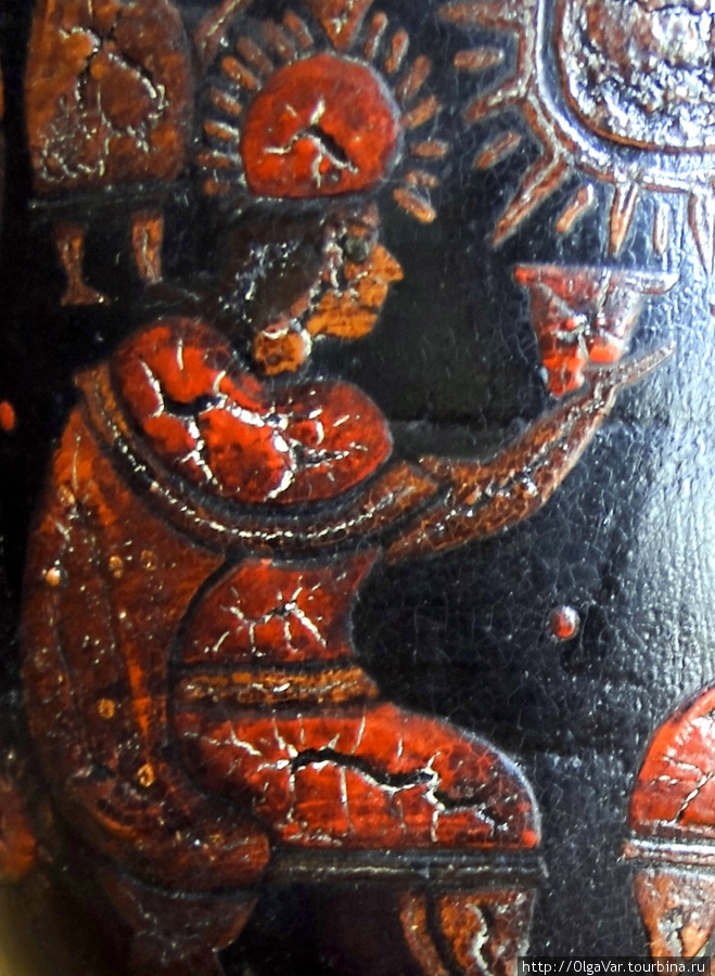 Инки во время ритуальных церемоний использовали кубки – керос, из которых пили чичу – кукурузное пиво. Ольянтайтамбо, Перу