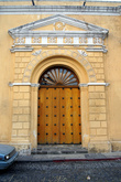 Вход в церковь Святого Петра в Антигуа