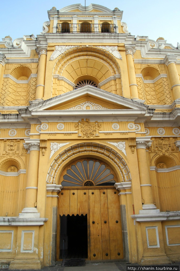 Церковь Святого Петра в Антигуа Антигуа, Гватемала