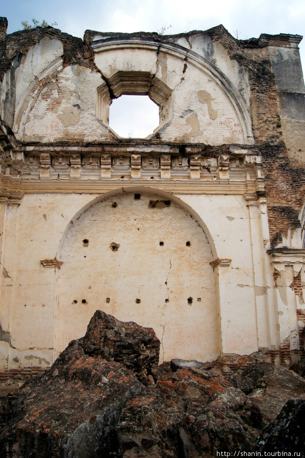 Руины церкви Ла Реколексион Антигуа, Гватемала