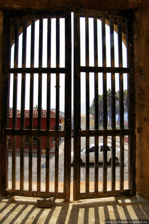 Дверь Антигуа, Гватемала