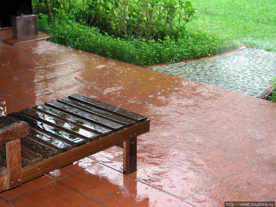 Дожди в это время года — явление не редкое Кампонг-Карамбунай, Малайзия