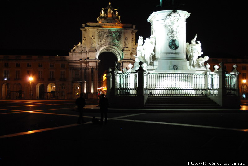 Торговая площадь после заката Лиссабон, Португалия