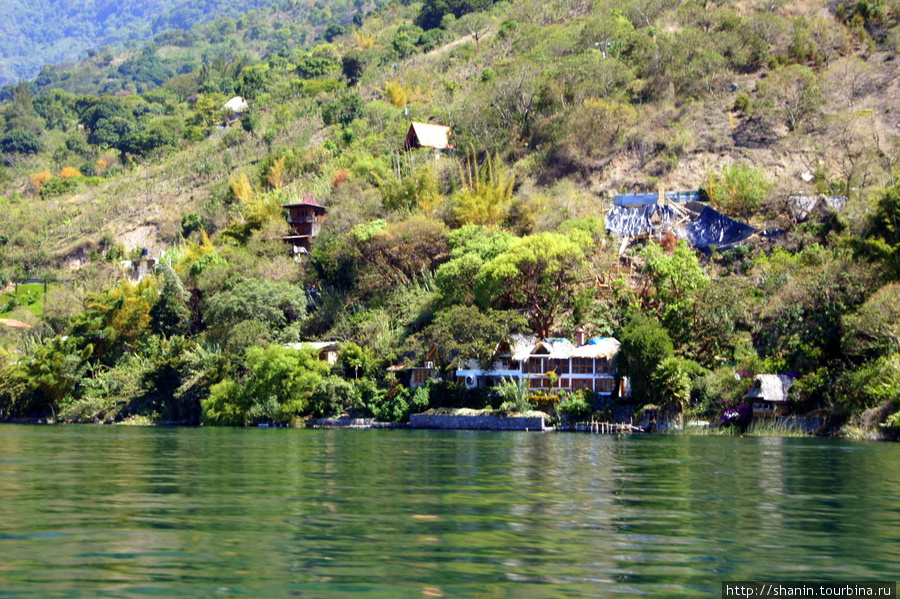 На лодке в Сан Педро Панахачель, Гватемала