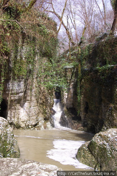 Агура под снегом Мацеста, Россия