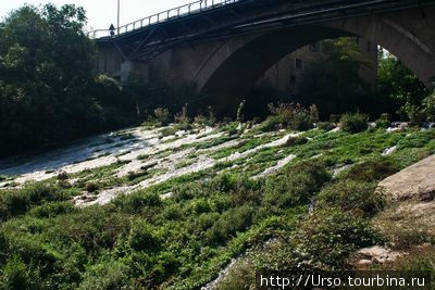Начинается маршрут от моста Сан-Марциале (ponte di San Marziale) в городке Gracciano, в 2-х километрах южнее Colle Di Val d’Elsa, слева от моста. Колле-ди-Вал-д'Элса, Италия
