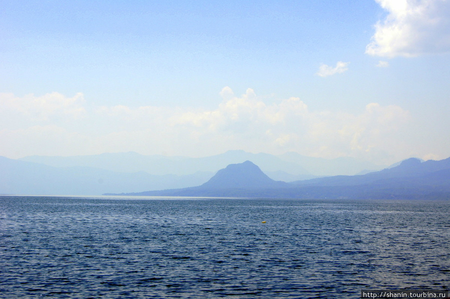 Озеро Атитлан Сан-Педро-ла-Лагуна, Гватемала