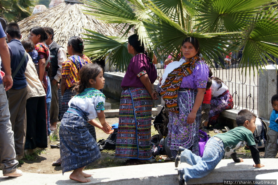 Дети Сантьяго Атитлан, Гватемала