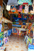 Картины для туристов в Панахачеле, на озере Атитлан