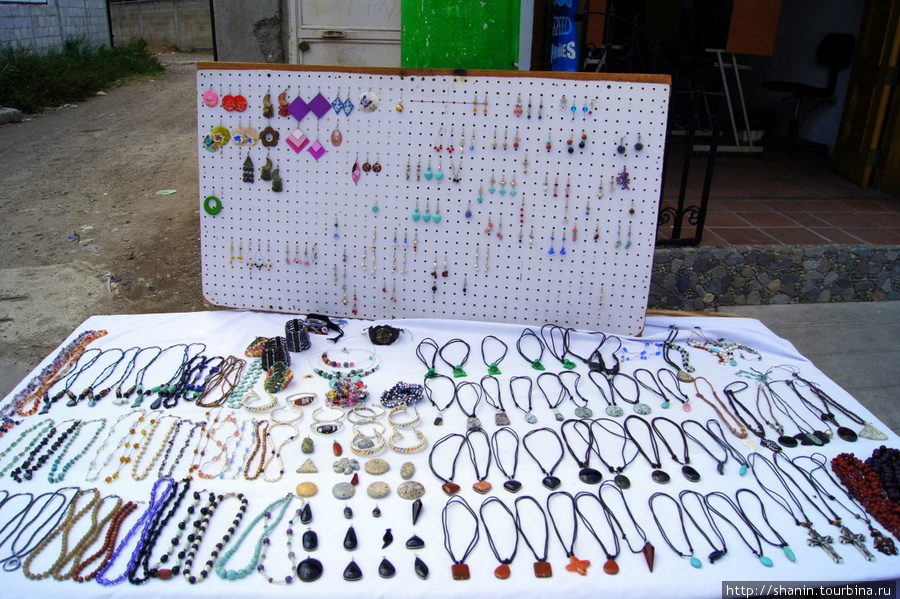 Сувениры для туристов Панахачель, Гватемала