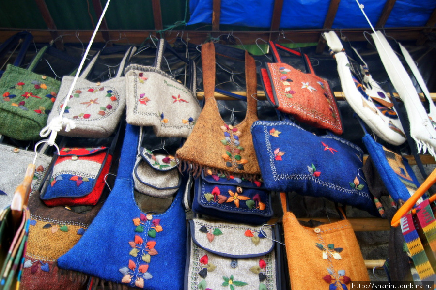 Многообразие текстильных изделий Панахачель, Гватемала