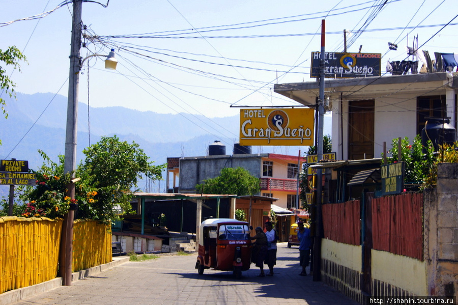 В Сан Педро Сан-Педро-ла-Лагуна, Гватемала