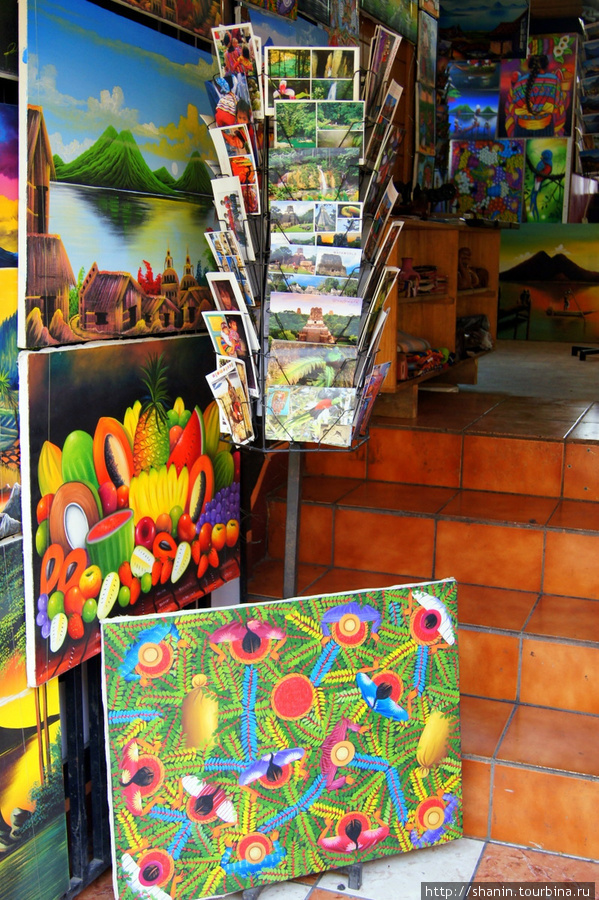 Картины для туристов Сан-Педро-ла-Лагуна, Гватемала
