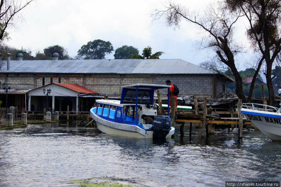Пристань в Сан Педро Сантьяго Атитлан, Гватемала