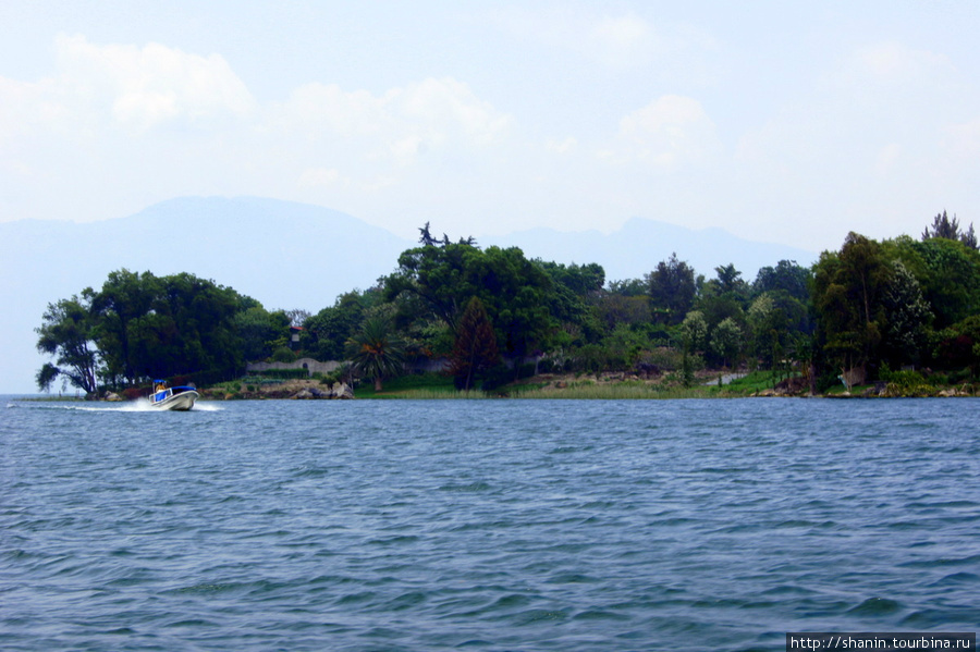 Озеро Атитлан Сантьяго Атитлан, Гватемала