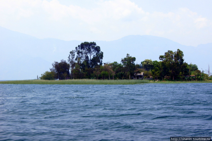 Озеро Атитлан Сантьяго Атитлан, Гватемала