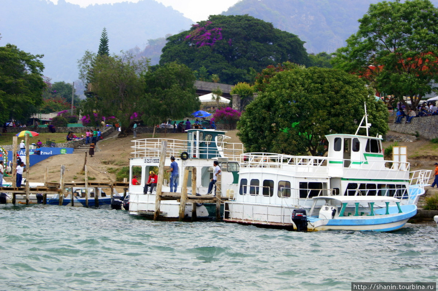 Пристань в Панахачеле Сантьяго Атитлан, Гватемала