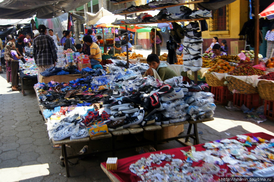 Воскресный рынок в Сантьяго Атитлан Сантьяго Атитлан, Гватемала
