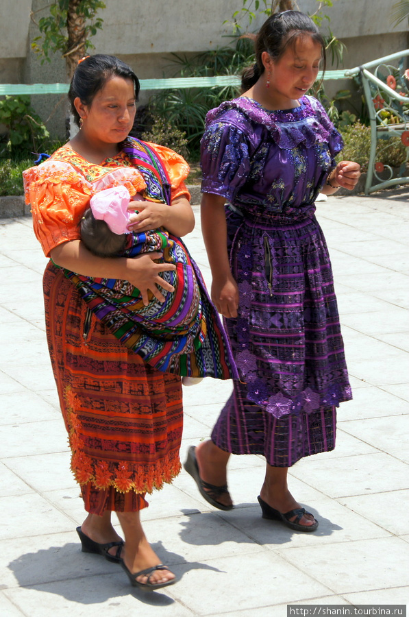 На прогулке Сантьяго Атитлан, Гватемала