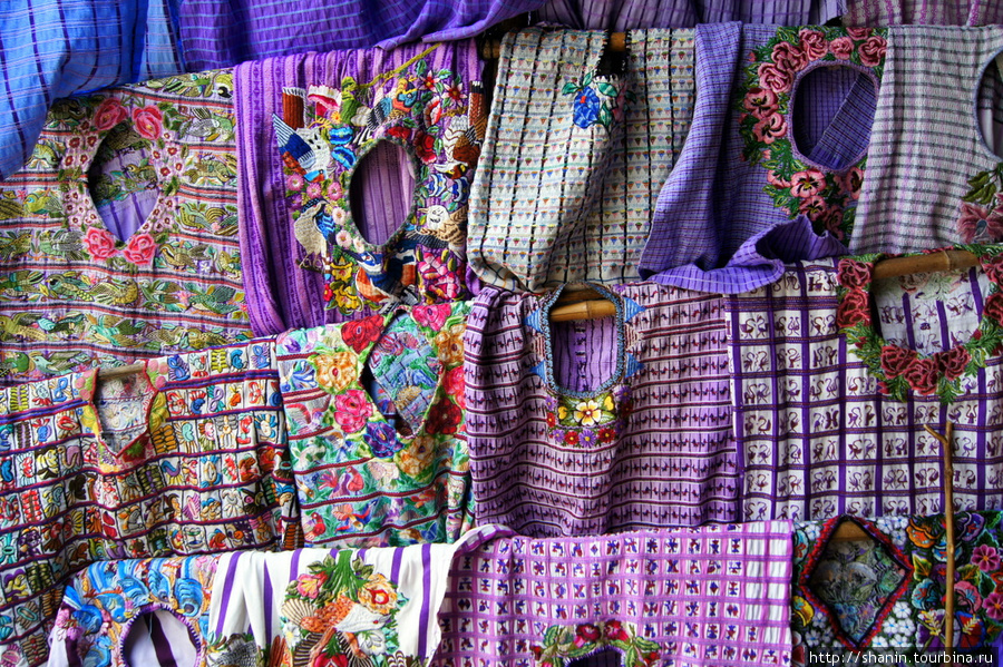 Сувениры в Сантьяго Атитлан Сантьяго Атитлан, Гватемала