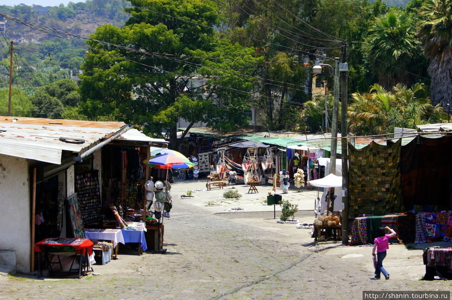 Сувенирная улица Сантьяго Атитлан, Гватемала