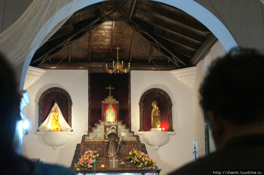мВечером в церкви в Панахачель Панахачель, Гватемала