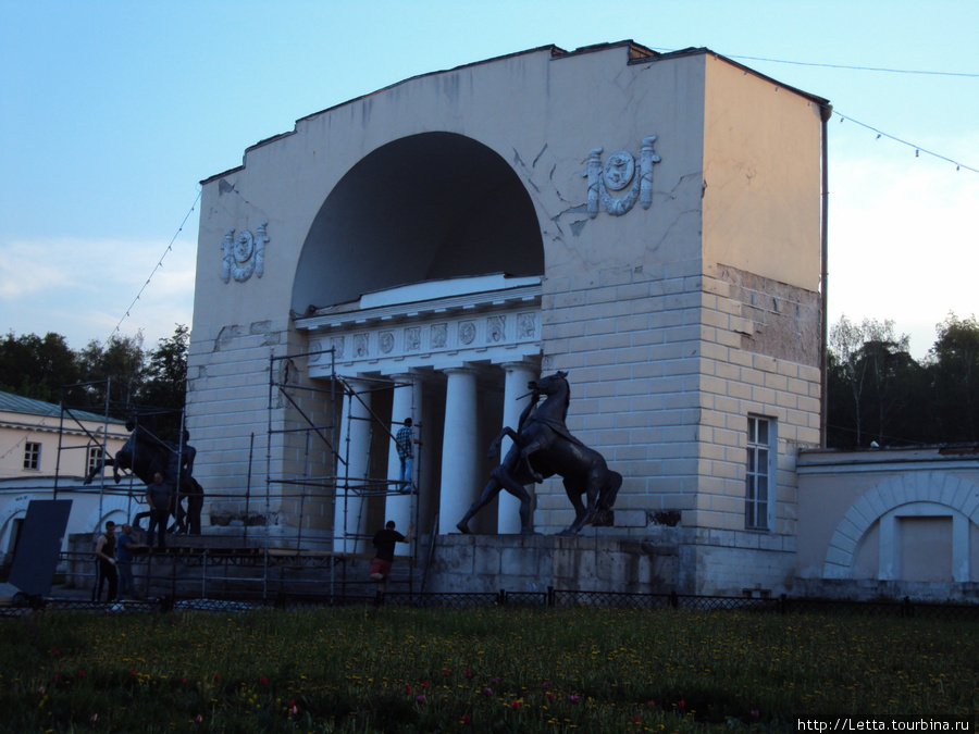 Весенний вечер в усадьбе Москва, Россия