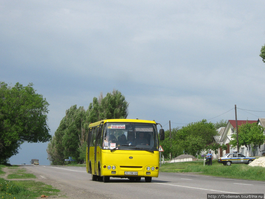 Менты ловят любиетелй пронестись через село не снижая скорости Каменная Яруга, Украина