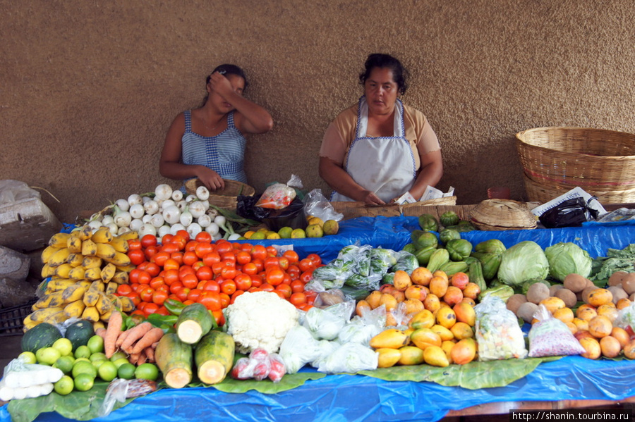 Рынок у церкви Juayùa, Сальвадор