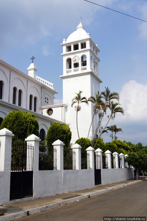 Церковь в Хуаюа Juayùa, Сальвадор