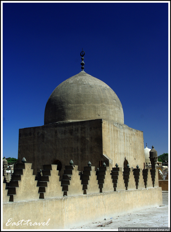 Купол мечети с крыши Каир, Египет