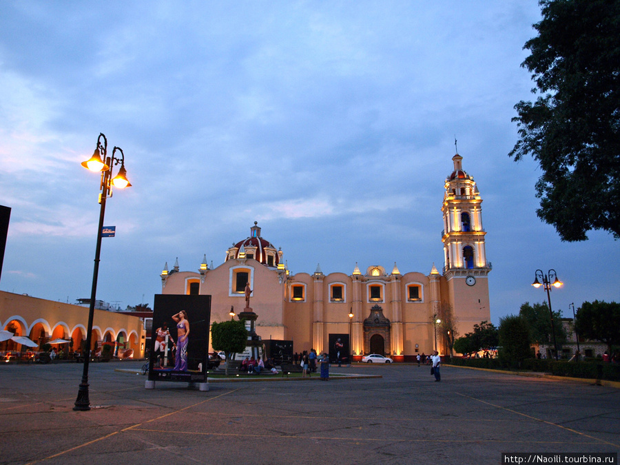 Город множества храмов Чолула, Мексика